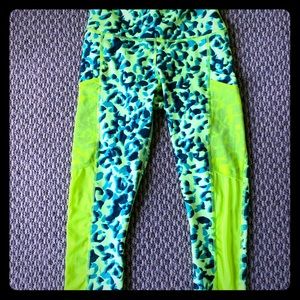 Fabletics barely worn powerhold pants, excellent!